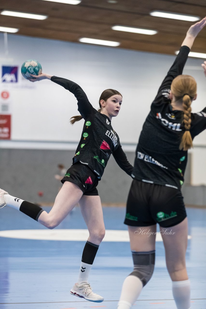 Bild 196 - wBJ TSV Ellerbek - TSV Uetersen : Ergebnis: 15:10